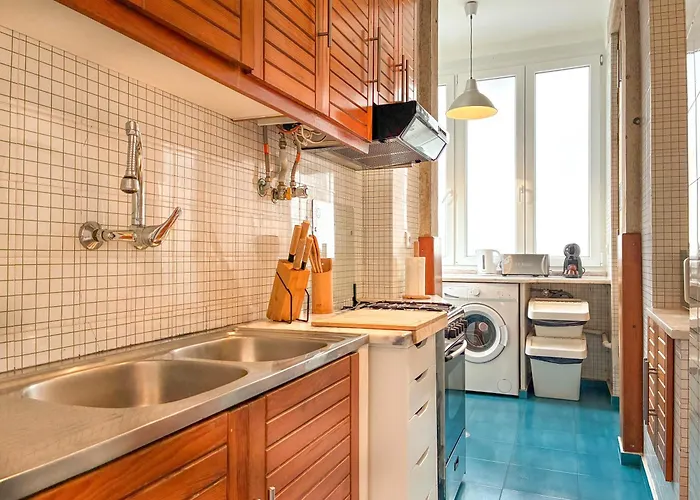 My Fair - 2 Bedroom Near Real