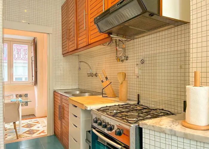 My Fair - 2 Bedroom Near Principe Real * Лісабон